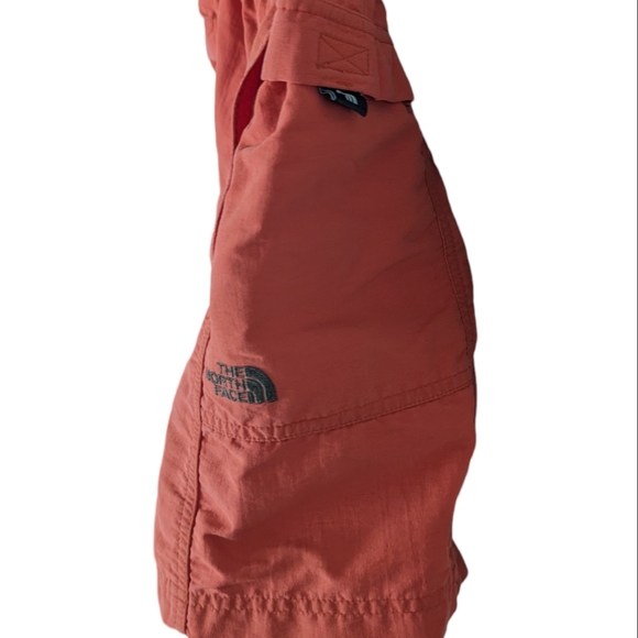 The North Face Vintage Shorts - Picture 2 of 8